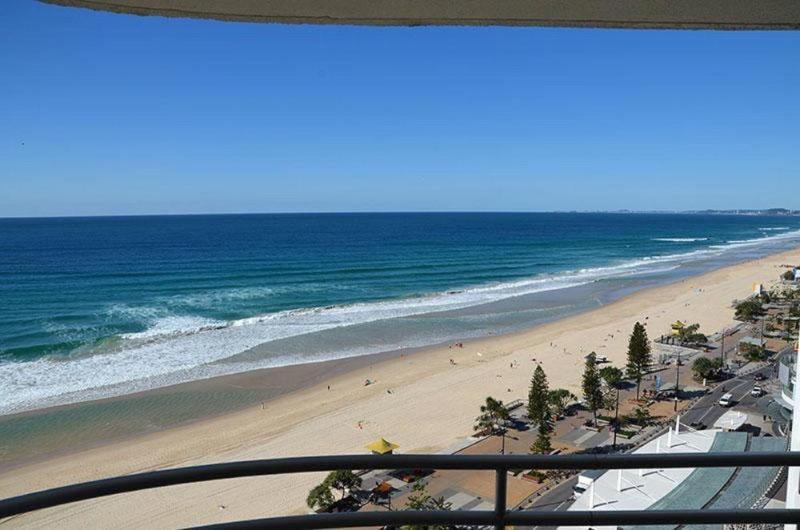 Zenith Ocean Front Apartments Gold Coast Exterior foto