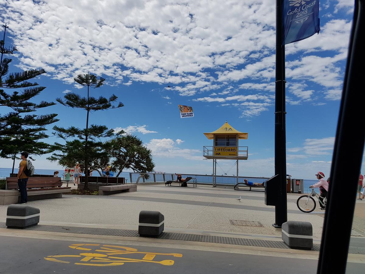 Zenith Ocean Front Apartments Gold Coast Exterior foto