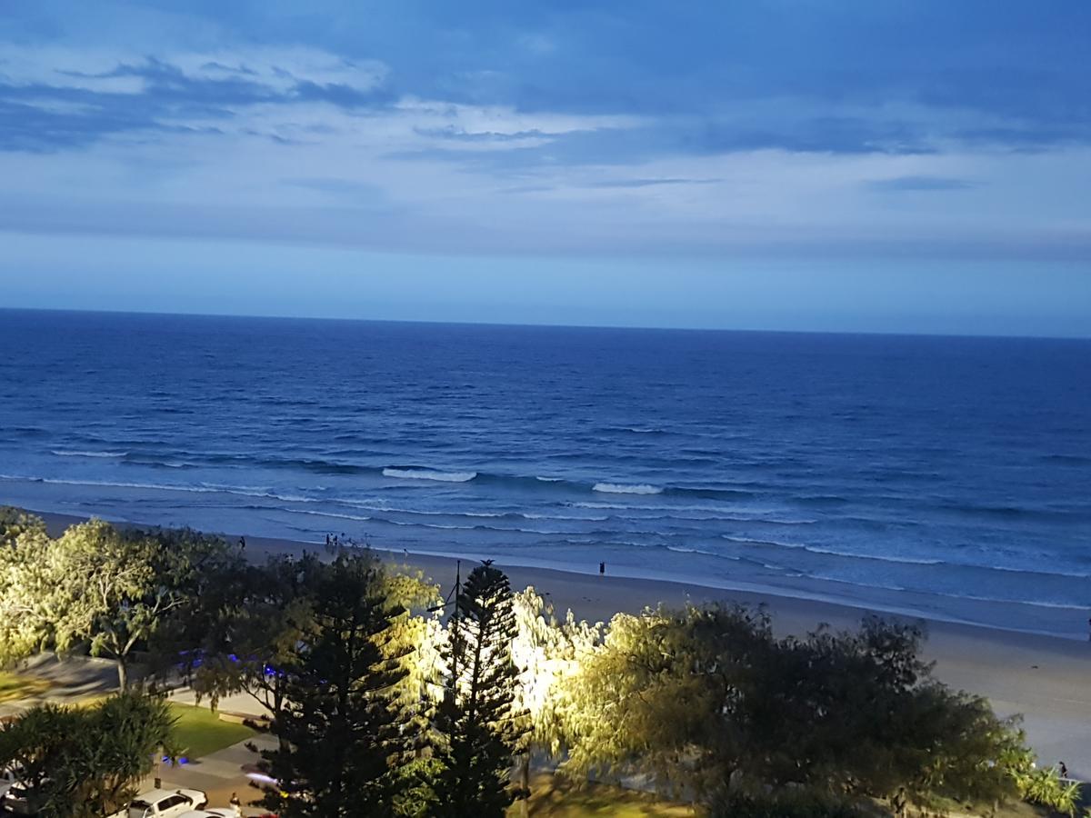 Zenith Ocean Front Apartments Gold Coast Exterior foto